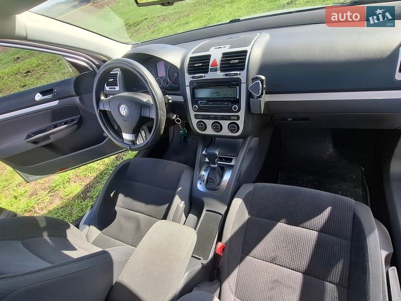 Универсал Volkswagen Golf 2009 в Барвенкове