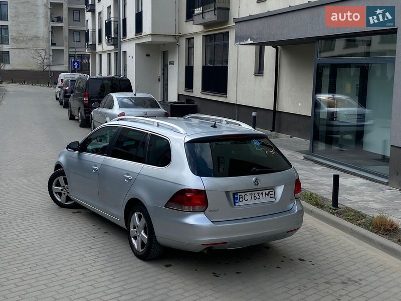 Универсал Volkswagen Golf 2012 в Львове