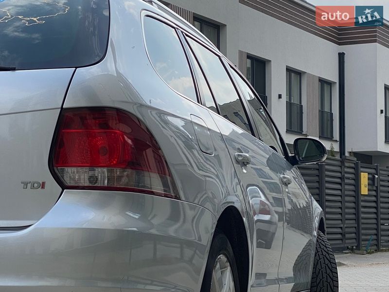 Универсал Volkswagen Golf 2012 в Львове