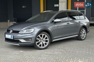 Универсал Volkswagen Golf 2017 в Киеве
