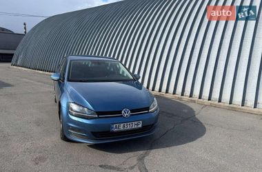 Хэтчбек Volkswagen Golf 2015 в Днепре