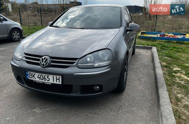 Хетчбек Volkswagen Golf 2008 в Рівному