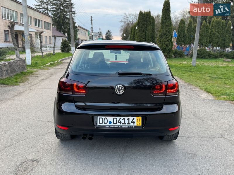 Хэтчбек Volkswagen Golf 2009 в Умани