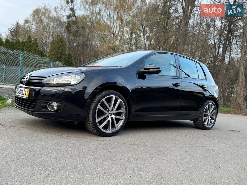 Хэтчбек Volkswagen Golf 2009 в Умани