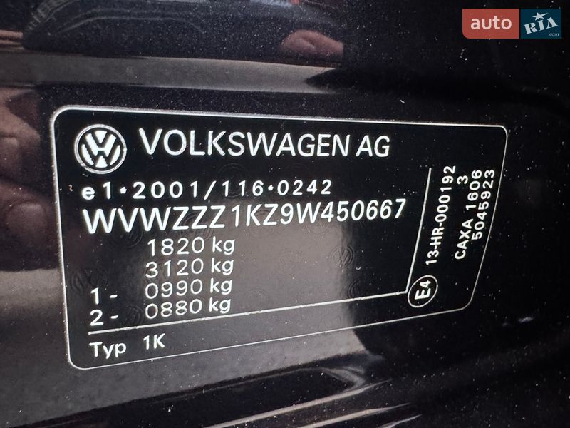 Хэтчбек Volkswagen Golf 2009 в Умани