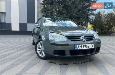 Хетчбек Volkswagen Golf 2005 в Житомирі