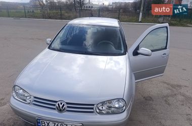 Хетчбек Volkswagen Golf 2000 в Деражні