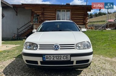 Универсал Volkswagen Golf 2001 в Рахове