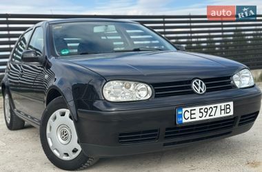 Хетчбек Volkswagen Golf 2002 в Чернівцях
