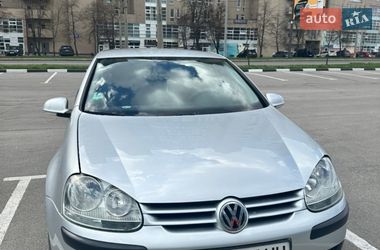 Хетчбек Volkswagen Golf 2004 в Дергачах