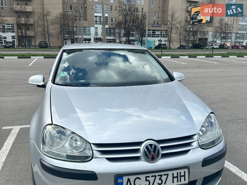 Volkswagen Golf 2004