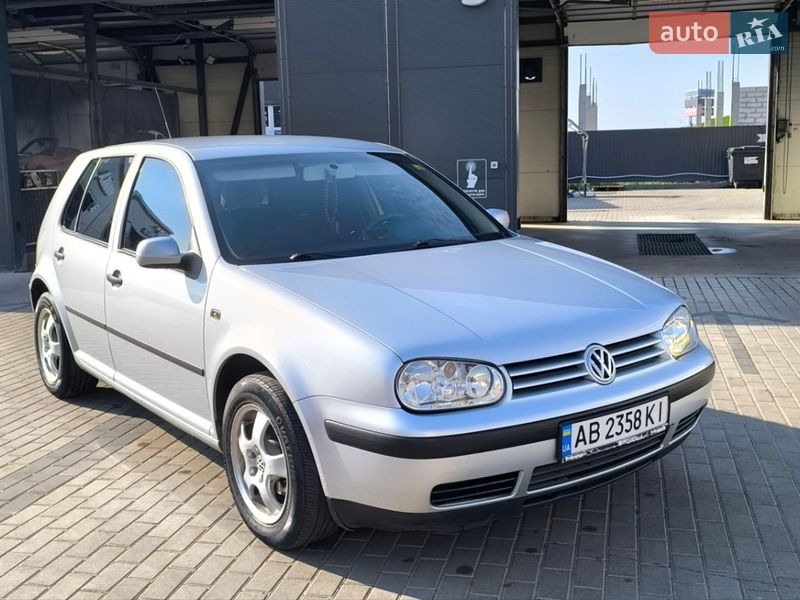 Volkswagen Golf 2002