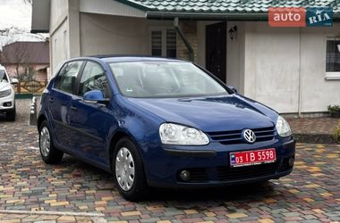 Хэтчбек Volkswagen Golf 2005 в Львове
