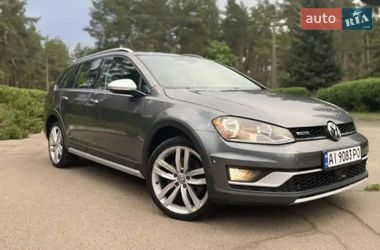 Універсал Volkswagen Golf 2016 в Києві