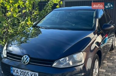 Хэтчбек Volkswagen Golf 2014 в Киеве