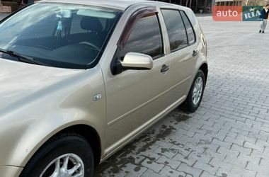 Хэтчбек Volkswagen Golf 2001 в Кельменцах