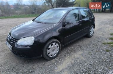 Хэтчбек Volkswagen Golf 2005 в Красилове
