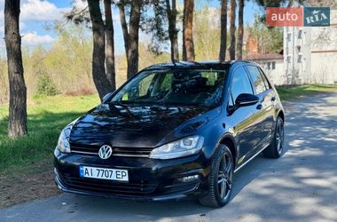 Хетчбек Volkswagen Golf 2015 в Києві
