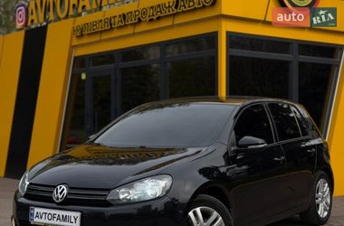 Хэтчбек Volkswagen Golf 2008 в Киеве
