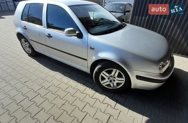 Хетчбек Volkswagen Golf 2001 в Івано-Франківську
