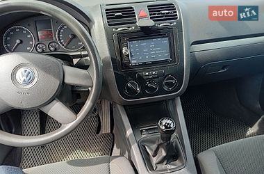 Хэтчбек Volkswagen Golf 2004 в Луцке
