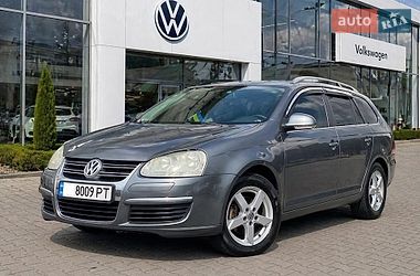 Универсал Volkswagen Golf 2008 в Сваляве