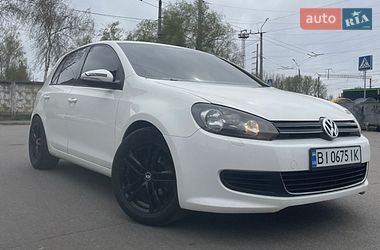 Хэтчбек Volkswagen Golf 2010 в Полтаве