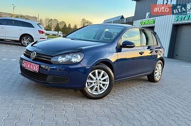 Хэтчбек Volkswagen Golf 2010 в Владимире