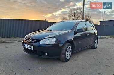 Хэтчбек Volkswagen Golf 2006 в Андреевке