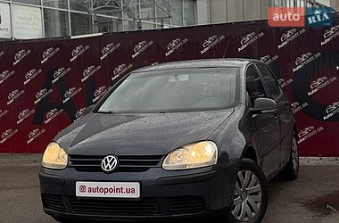 Хэтчбек Volkswagen Golf 2009 в Сумах