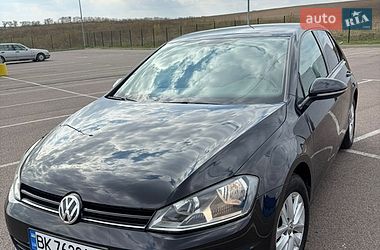 Хетчбек Volkswagen Golf 2016 в Рівному