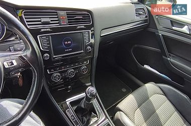 Універсал Volkswagen Golf 2016 в Львові