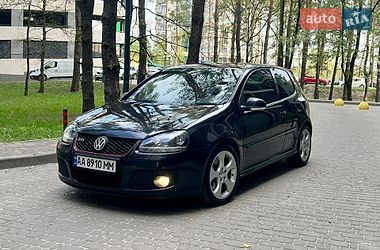 Хэтчбек Volkswagen Golf 2006 в Киеве