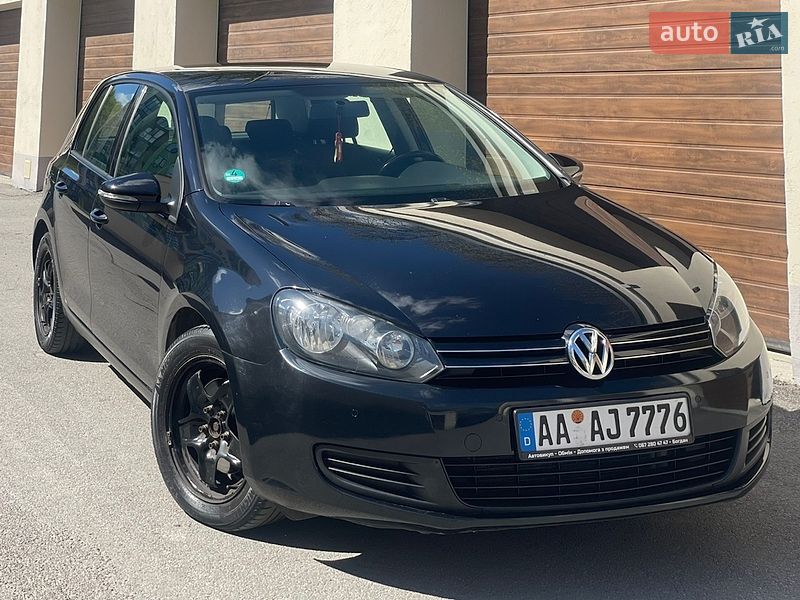 Хэтчбек Volkswagen Golf 2009 в Виннице