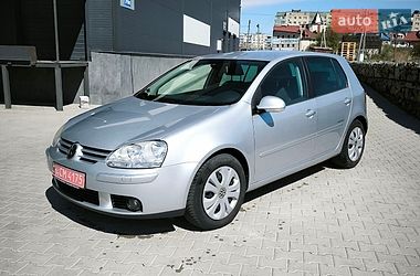 Хетчбек Volkswagen Golf 2008 в Калуші