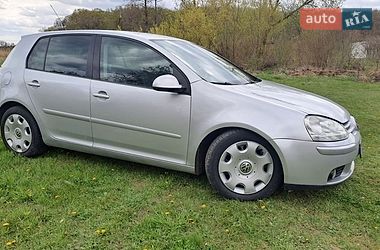Хэтчбек Volkswagen Golf 2008 в Гайсине
