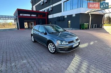 Хетчбек Volkswagen Golf 2015 в Рівному