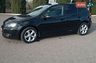 Хэтчбек Volkswagen Golf 2010 в Дубно