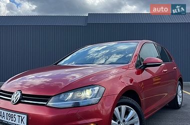 Хетчбек Volkswagen Golf 2015 в Києві
