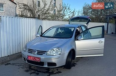 Хетчбек Volkswagen Golf 2005 в Вінниці