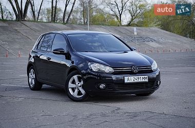Хэтчбек Volkswagen Golf 2009 в Киеве