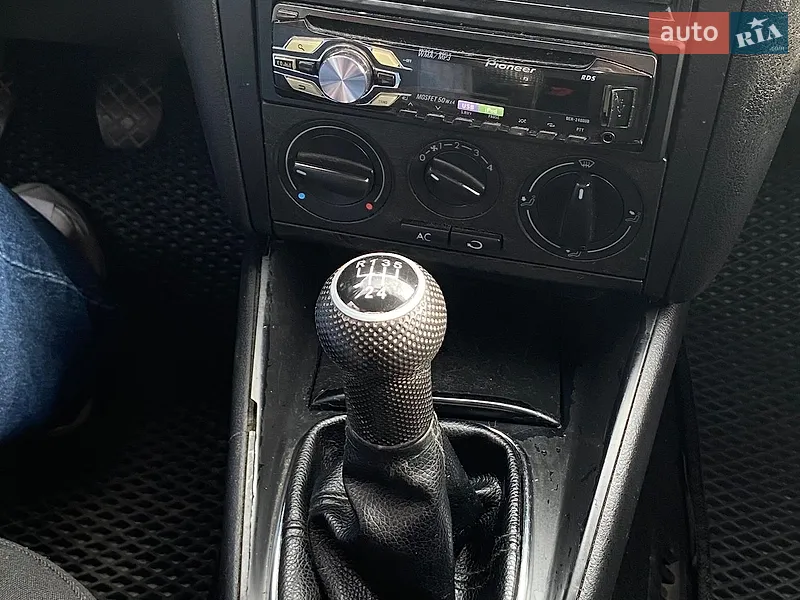 Volkswagen Golf 2003 VIN WVWZZZ1JZ4D075098 фото оголошення 14 з 54