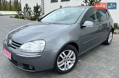 Хетчбек Volkswagen Golf 2007 в Луцьку
