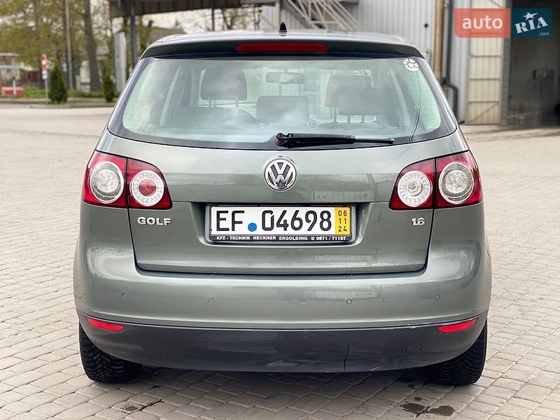 Хетчбек Volkswagen Golf 2006 в Старокостянтинові