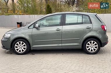 Хетчбек Volkswagen Golf 2006 в Старокостянтинові