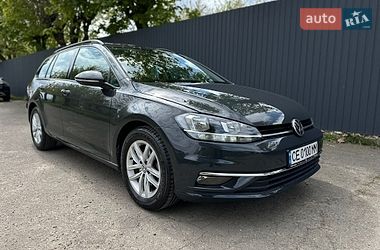 Універсал Volkswagen Golf 2019 в Чернівцях
