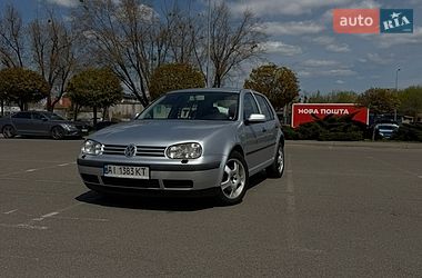 Хетчбек Volkswagen Golf 2001 в Києві