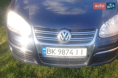 Універсал Volkswagen Golf 2009 в Рівному