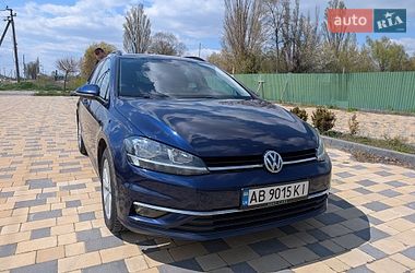 Универсал Volkswagen Golf 2017 в Виннице