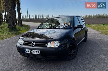 Хетчбек Volkswagen Golf 2003 в Черкасах